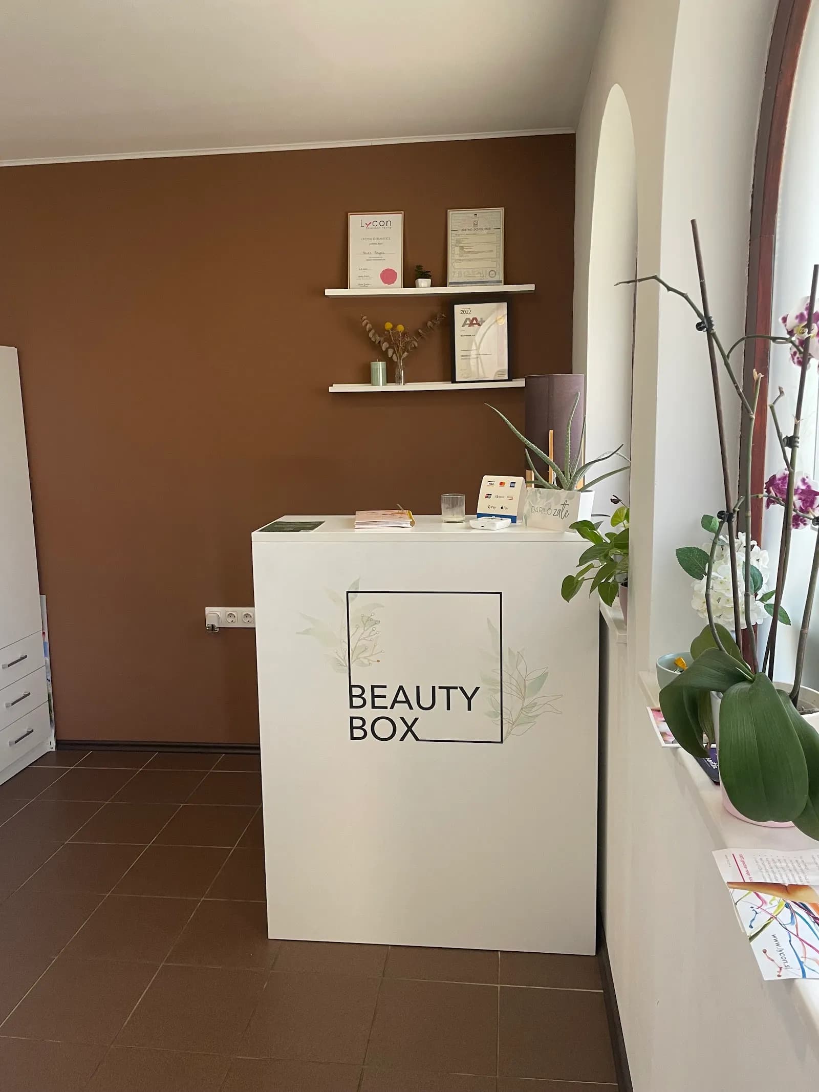 Kozmetični salon Beauty Box - fotografija 1