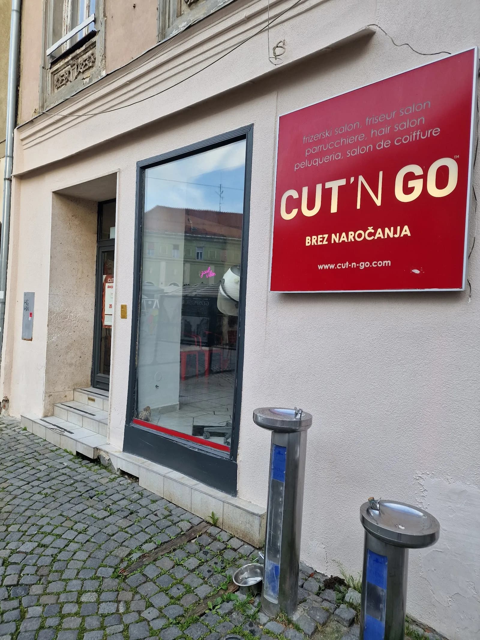 Cut'N Go & Art