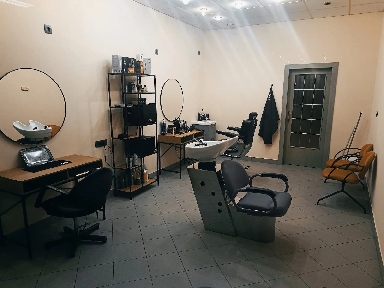 Fade Out Barber - fotografija 1