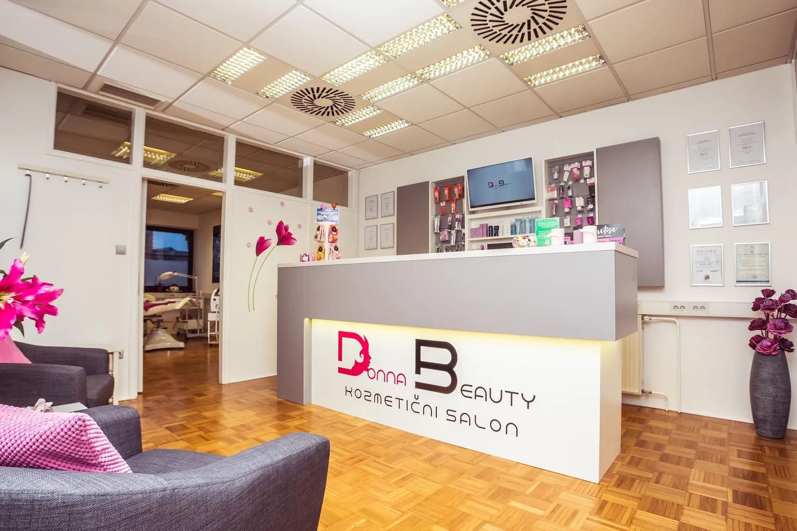 Kozmetični salon Donna Beauty - fotografija 1