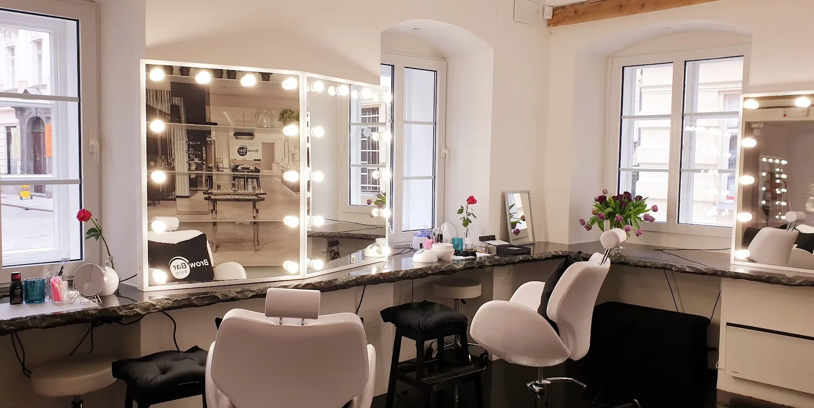Brow Bar One - fotografija 1