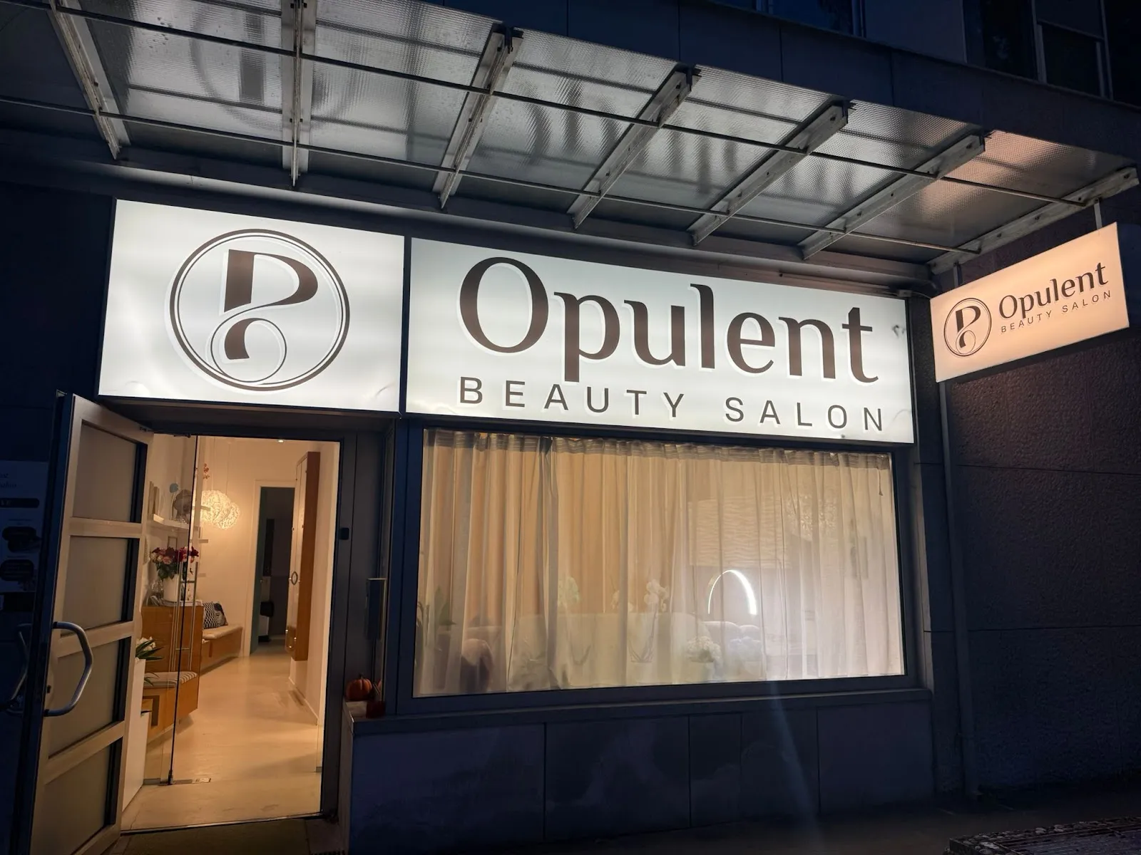 Opulent Beauty salon - fotografija 1